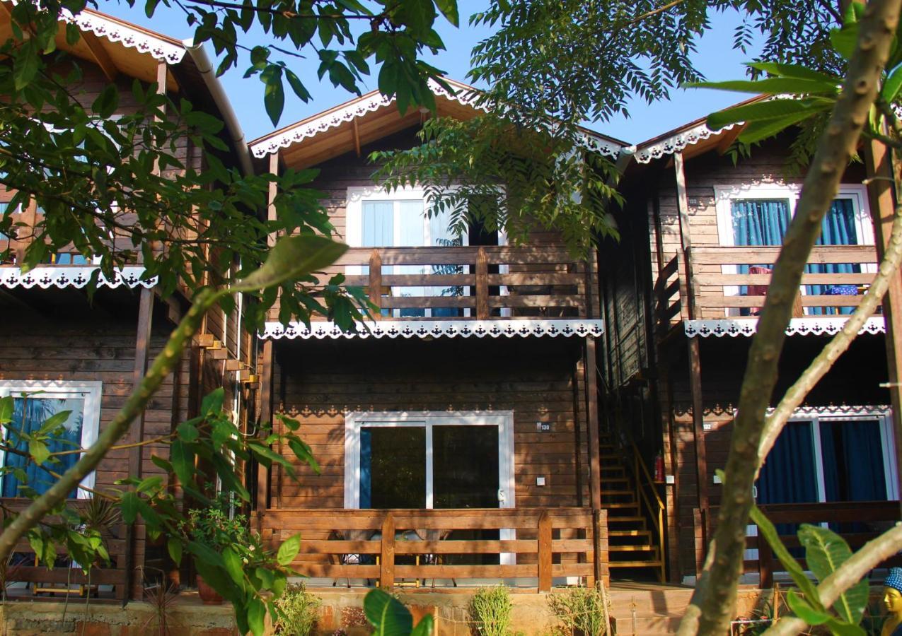 Lotus Sutra Hotel Арамбол Екстериор снимка