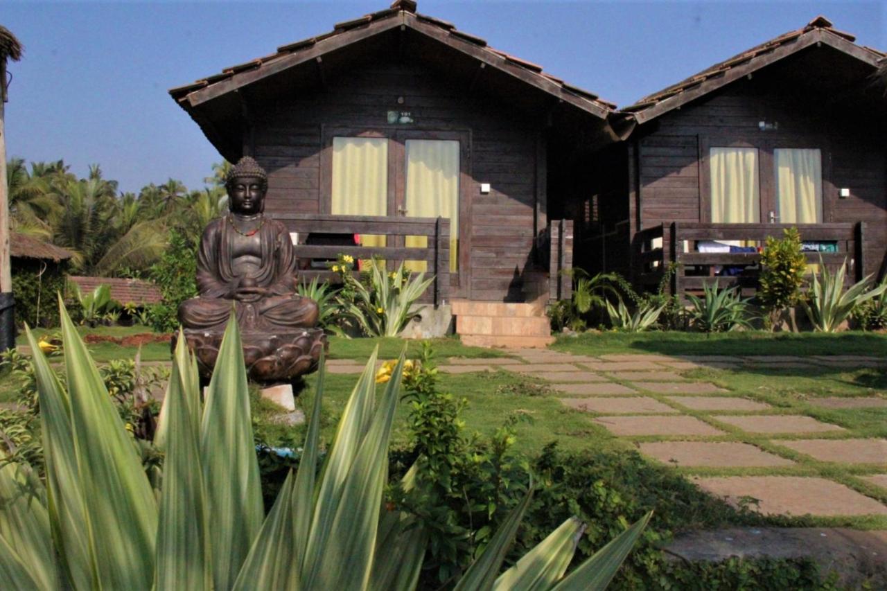 Lotus Sutra Hotel Арамбол Екстериор снимка