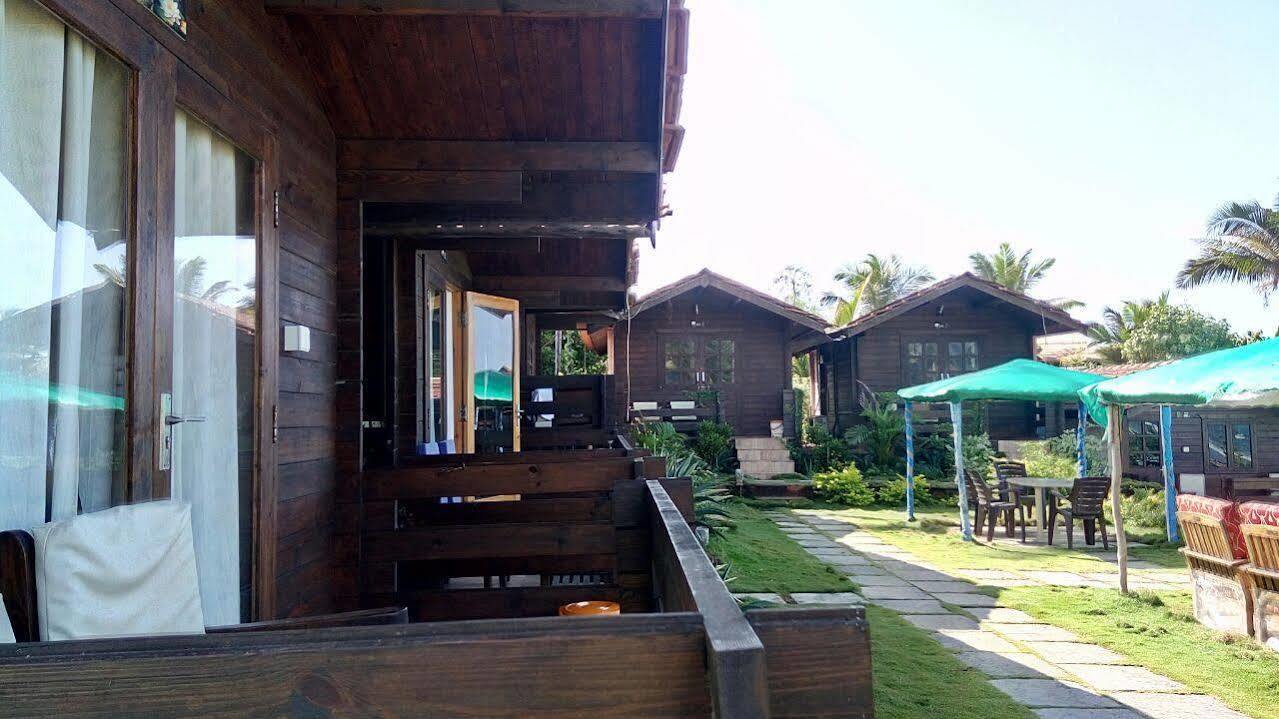 Lotus Sutra Hotel Арамбол Екстериор снимка